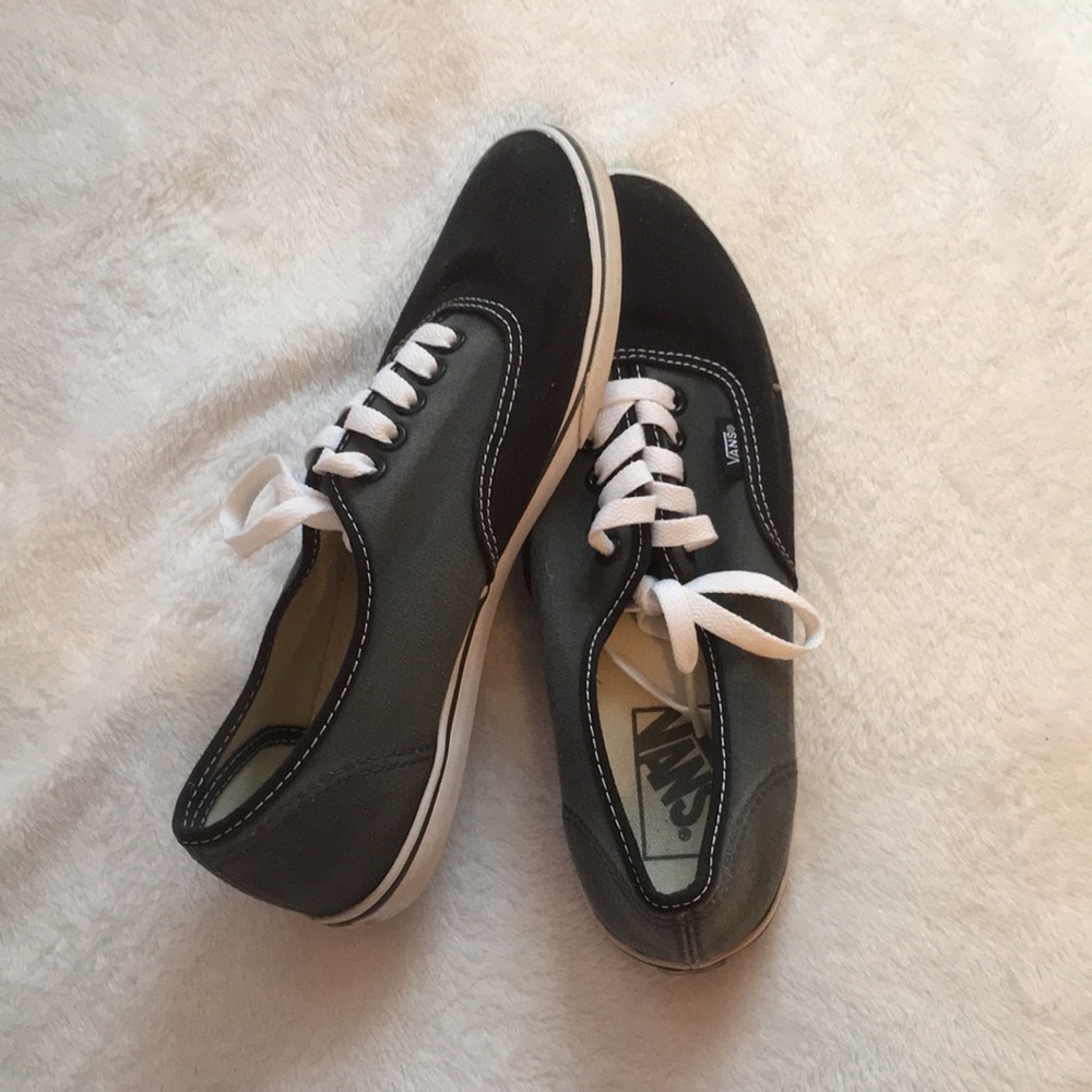vans barely worn!
